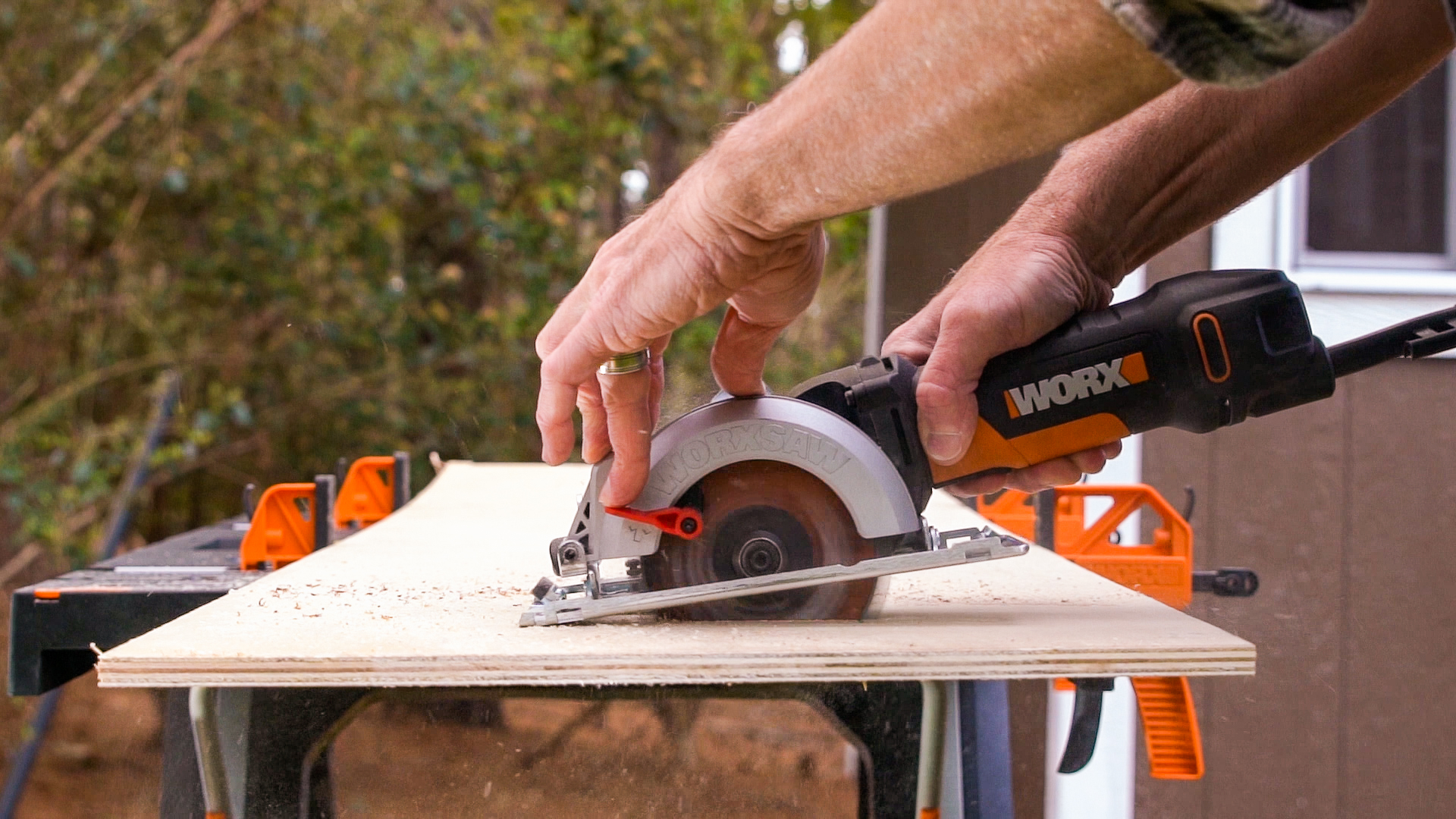 New WORX Compact Circular Saw Is Lighter than Full Size Saws